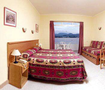 Aparthotel Catalina ซานอันโตนิโอ ภายนอก รูปภาพ